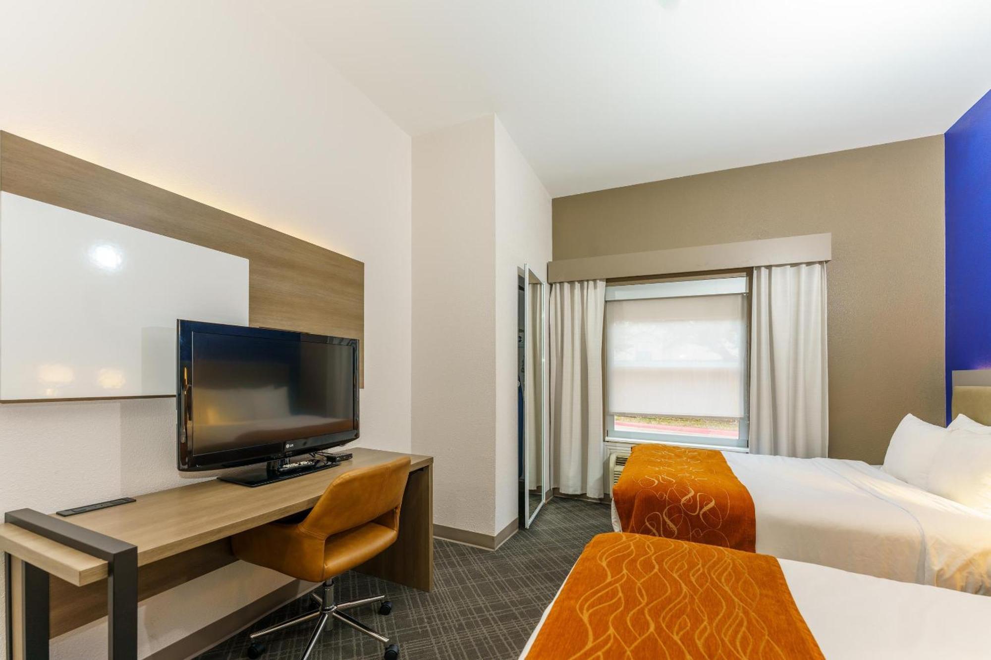 קולג' סטיישן Comfort Suites University Drive מראה חיצוני תמונה