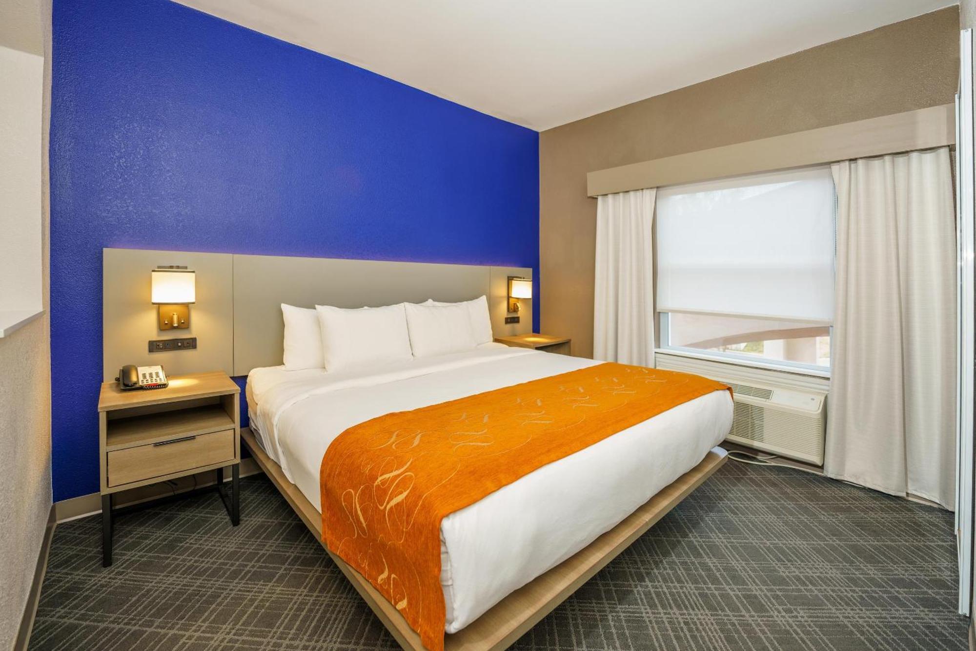 קולג' סטיישן Comfort Suites University Drive מראה חיצוני תמונה