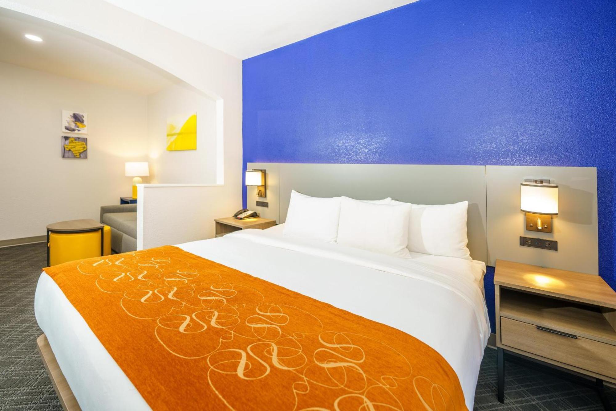 קולג' סטיישן Comfort Suites University Drive מראה חיצוני תמונה